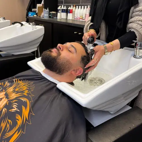 hair wash at salon